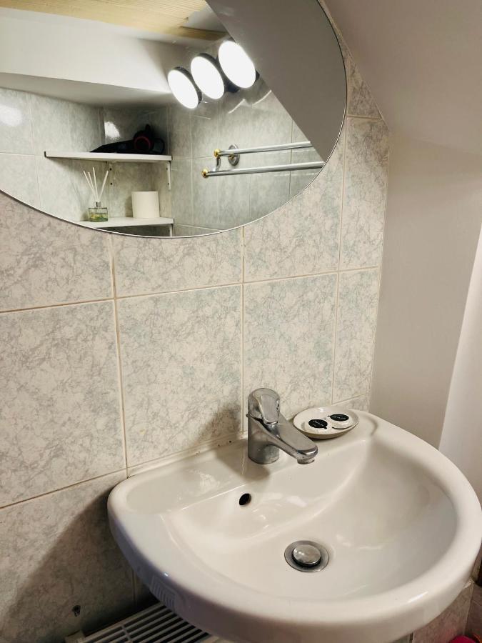 Dream Dwell Paris-Two-Bedroom Flat Near Pompidou Centre Ngoại thất bức ảnh